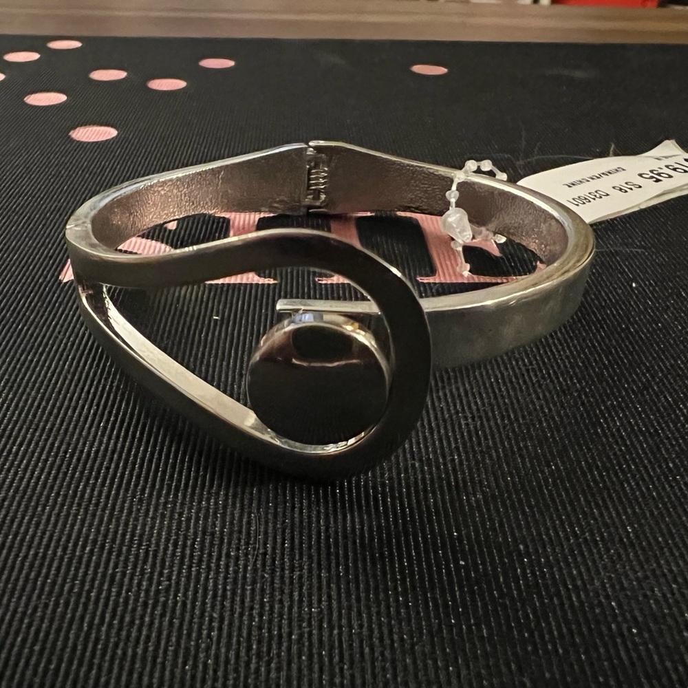 Le chateau silver bracelet